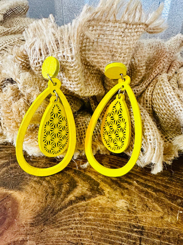 Trend Lab Women's Teardrop Wood Yellow Earrings