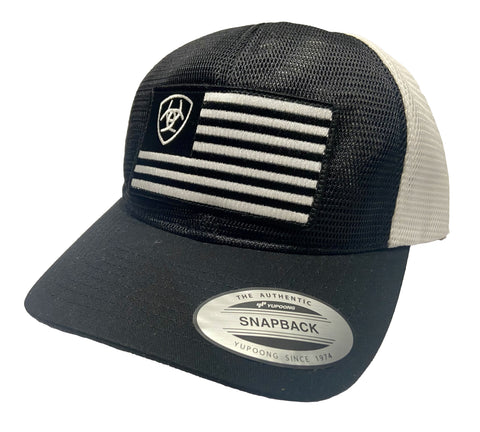 ARIAT Gorra negra con logo Snapback Shield para hombre, Negro denin