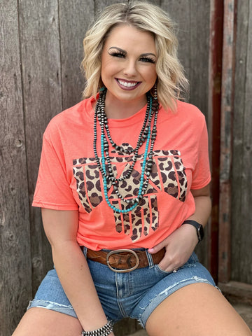 Texas True Threads Women's Ella Leopard Coral T-Shirt